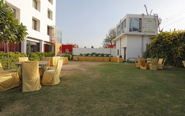 OYO 11973 Badri Palace