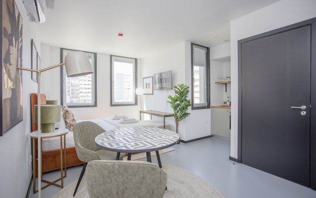 Liiiving in Porto- City Delight Studio I