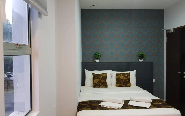 D'Metro Hotel