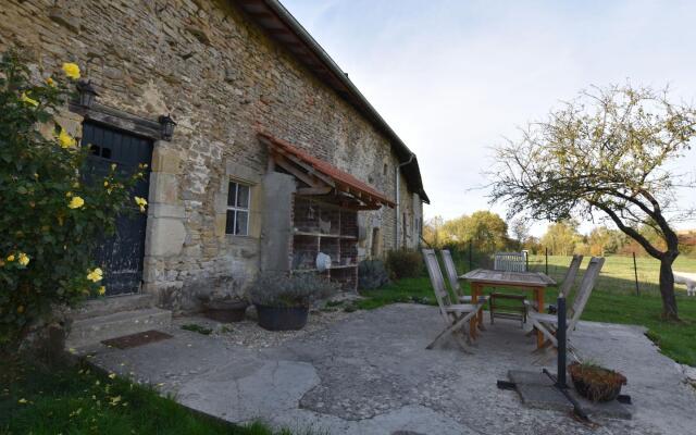 Romantic Holiday Home in Barricourt with Barbecue