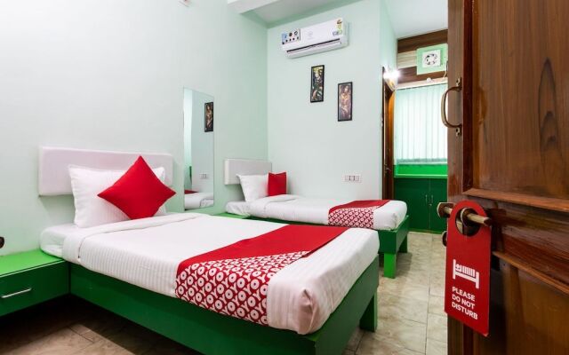 OYO 24109 Hotel Santushti