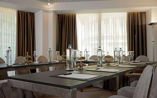 NJV Athens Plaza Hotel