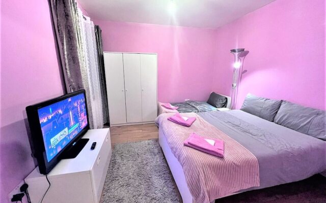 Remarkable 1-bed Apartment in High Wycombe