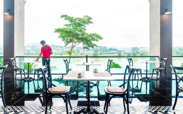 Chiangkhong Teak Garden Riverfront Onsen Hotel