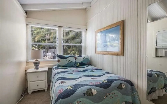 Violetta 3 Bedroom Home by RedAwning