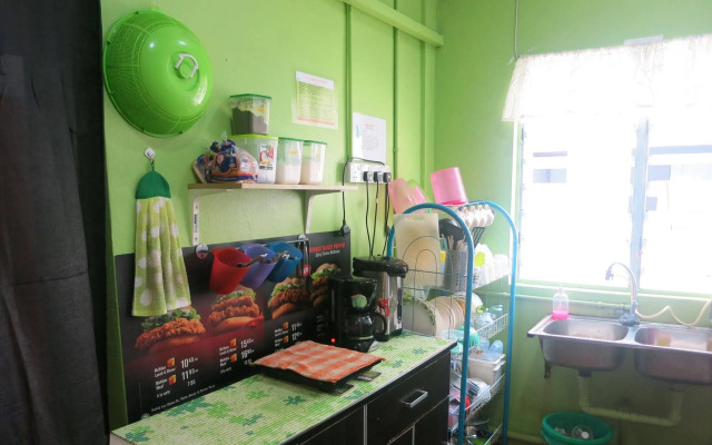 SPOT ON 89952 Sayang Selalu Guest House