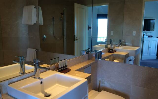 Echoes Boutique Hotel and Restaurant