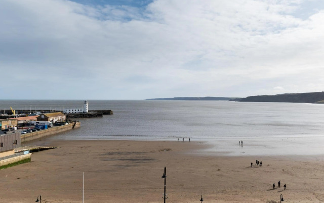 Scarborough Stays - Captain Bay Apartments