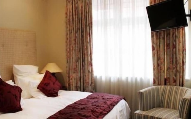 Silver Oaks Boutique Hotel