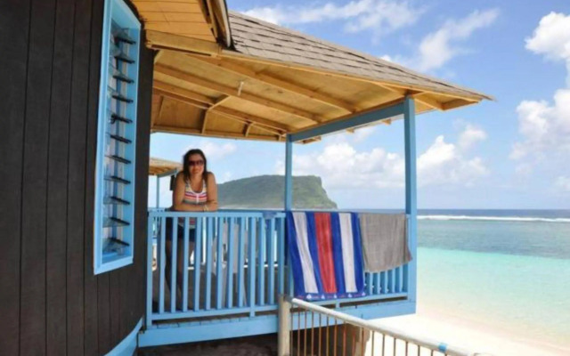Litia Sini Beach Fales