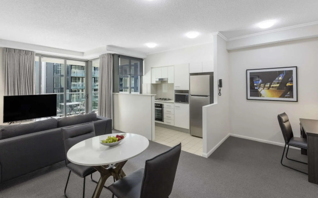 Oaks Brisbane on Margaret Suites