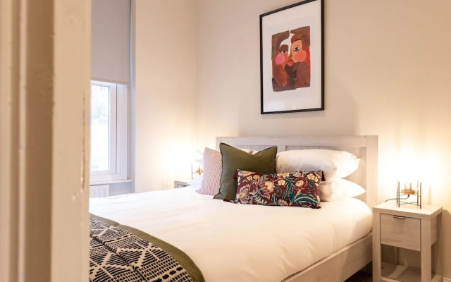 Two Bed City View near Kings Cross Stn