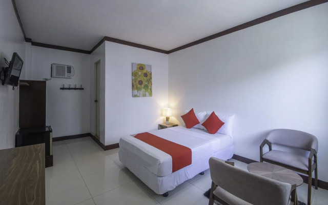 OYO 725 Richdel Resort Hotel