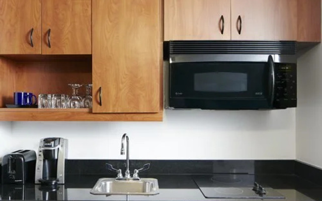 Club Quarters Hotels, Central Loop - 5 Nights, Chicago, USA