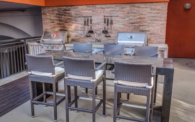 Fountain Court Jewel Suite - Two Bedroom Apartment