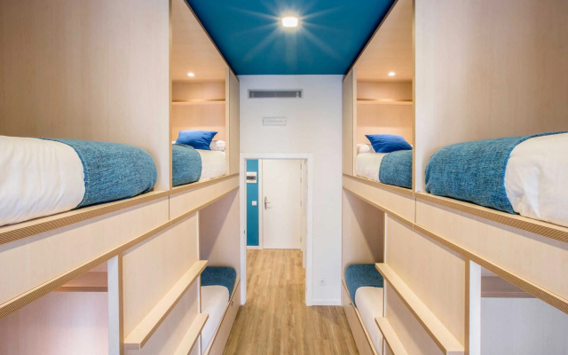 Mola Hostel