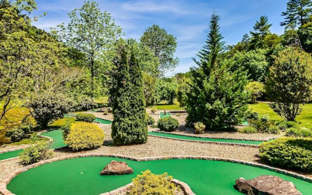 Timberwolf Vista w HotTub Pool View