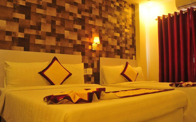 Lee Park Hotel