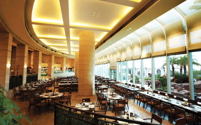 Harbour Plaza Metropolis