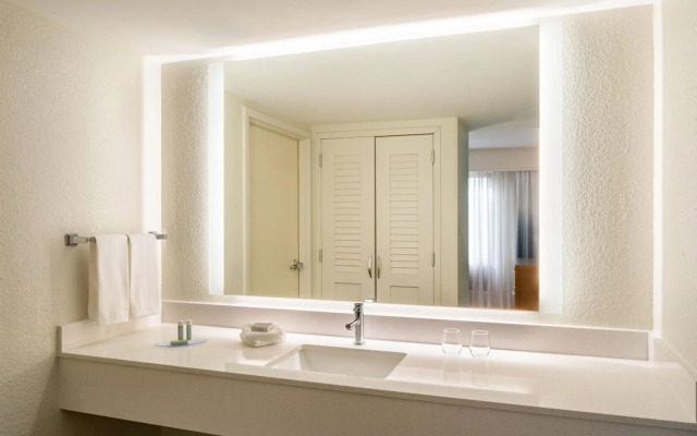 Courtyard by Marriott - Naples