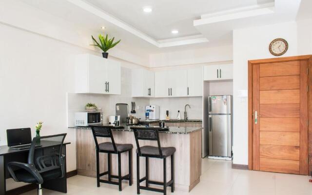 Modern Living 1 BR NEAR YAYA - GYM&POOL