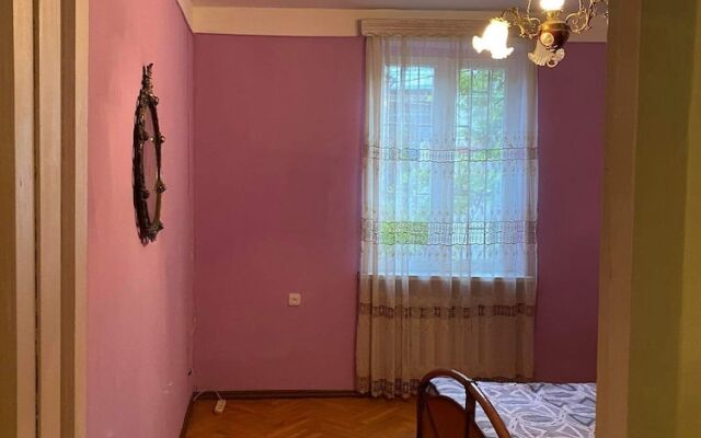 35 Arsena St