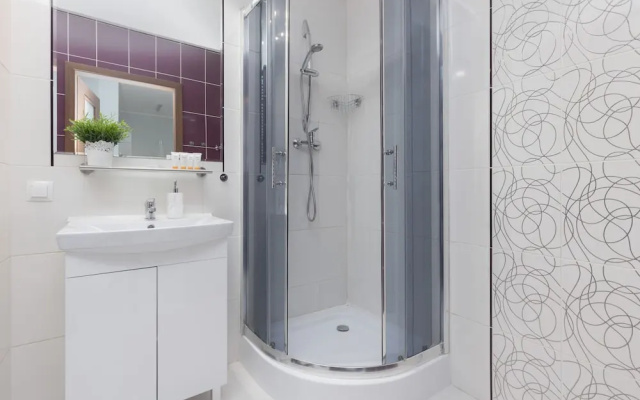 Warsaw Apartment Young City by Renters
