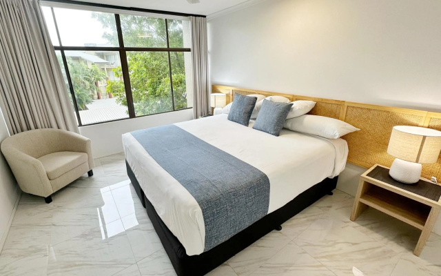 The Reef Retreat – Guest Rooms – Cairns