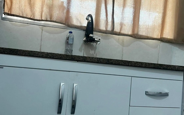 Casa de fundo aconchegante 2 casais ou 3 solteiros