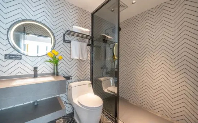 Chengji Hotel (Guigang National Culture Park)