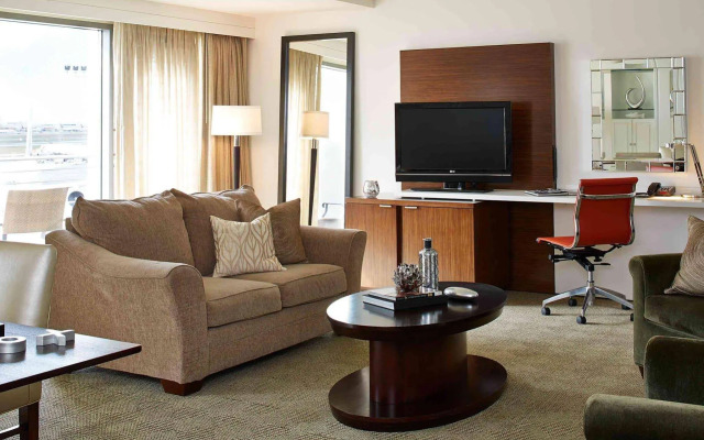 Renaissance Concourse Atlanta Airport Hotel