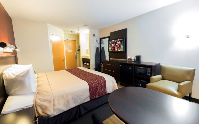 Red Roof Inn PLUS+ Boston - Logan