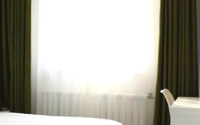 Motel 168 Dalian High-tech Park Huangpu Road Branch