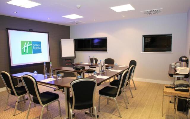 Holiday Inn Express London Heathrow T5 by IHG