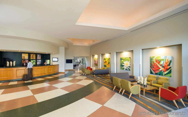 Cairns Harbourside Hotel