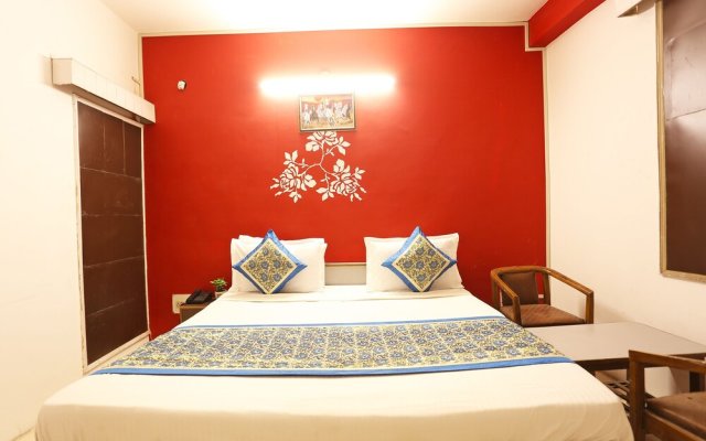 Hotel Classic by OYO Rooms