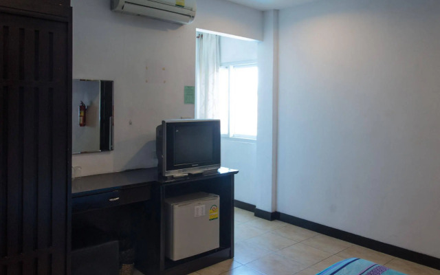 Patong Bay Guesthouse