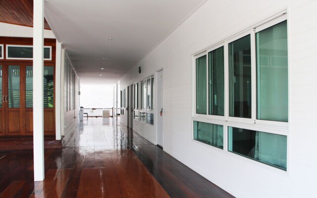 Room-baan Khunphiphit Homestay No3351