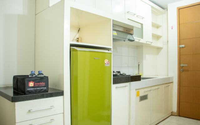 Homey And Cozy Stay Studio At Margonda Residence 2 Apartment