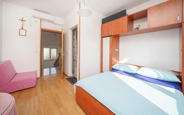 One-Bedroom Apartment in Miroslava Krleze I