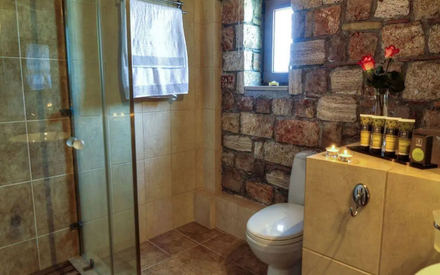 ENALIO Suites