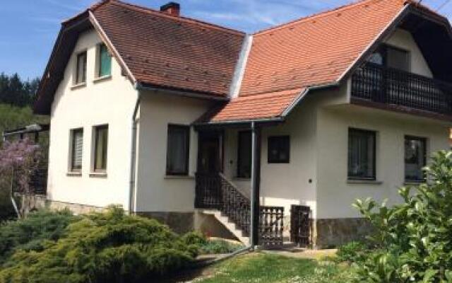 Erdőalja Vendégház