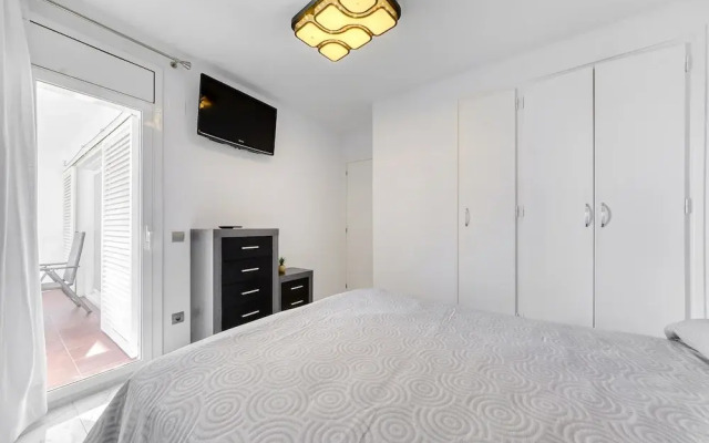 Apartment With Barbecque