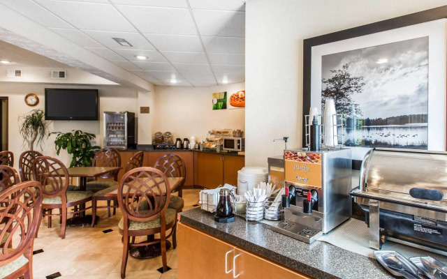 Quality Inn Clinton - Knoxville North