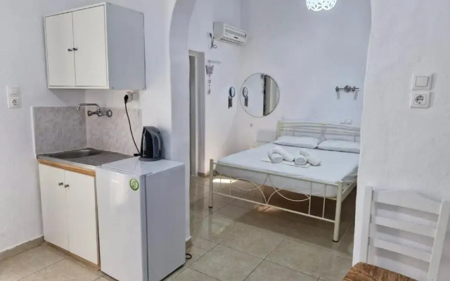 Katerina Yalos Guest House