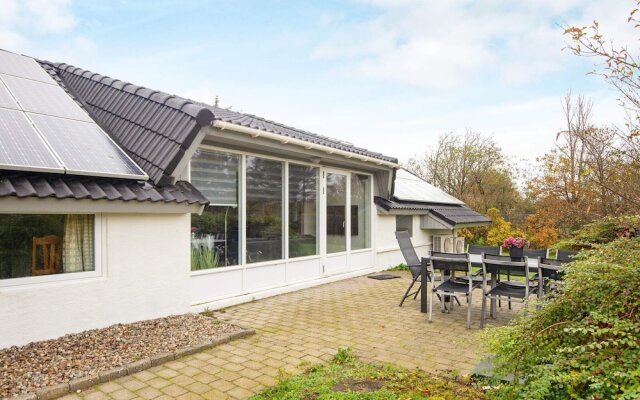 8 Person Holiday Home in Hemmet