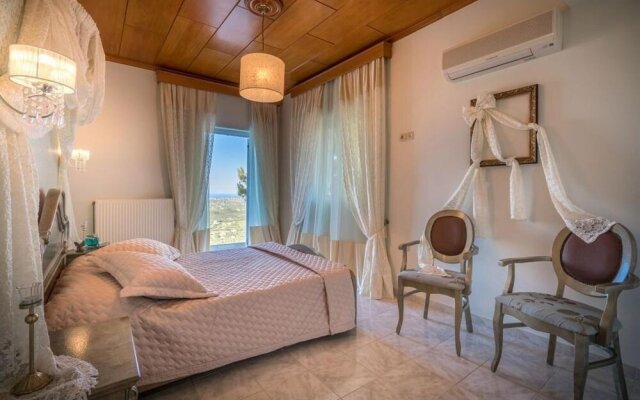 Castelli Luxury Villa 4-bedroom Villa With Private Pool