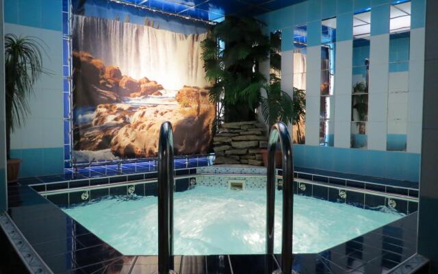 Отель Эсмеральд