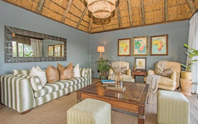 Thornybush Simbambili Lodge