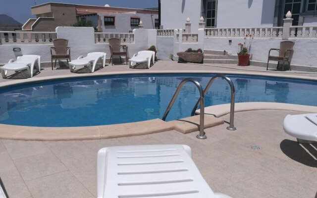 Emblema Suites - Adults Only